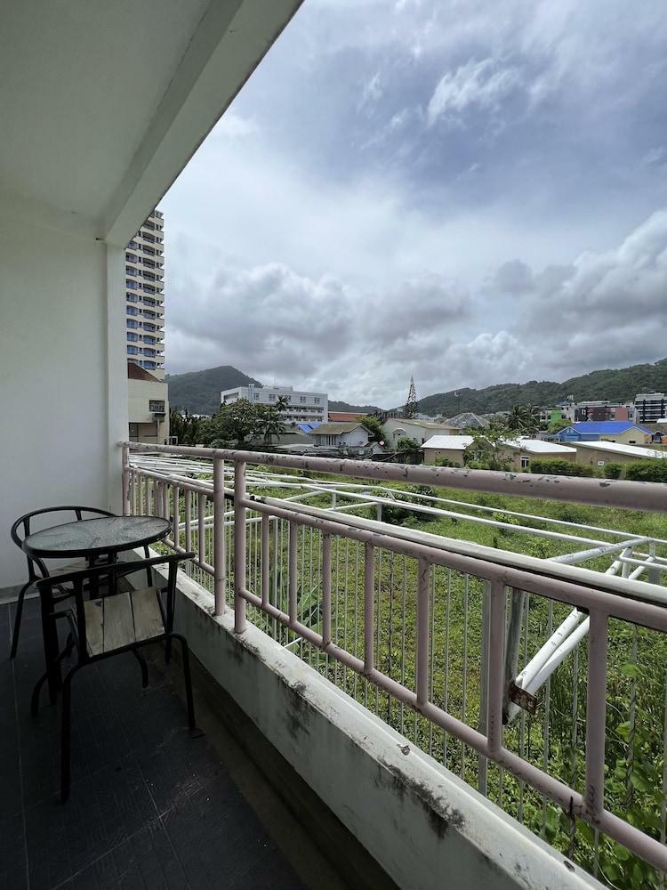 Hotel The Chilli Salza Patong