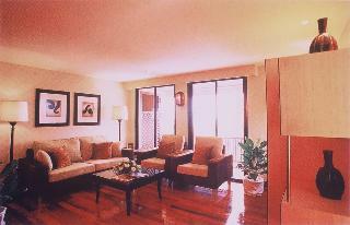 Hotel Gardengrove Suites Serviced Apartment