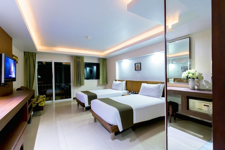 Hotel Thanthip Beach Resort