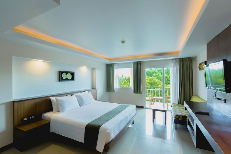 Hotel Thanthip Beach Resort