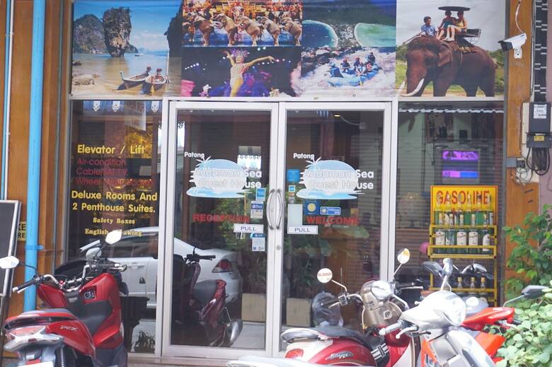 Hostal Andaman Sea Guesthouse