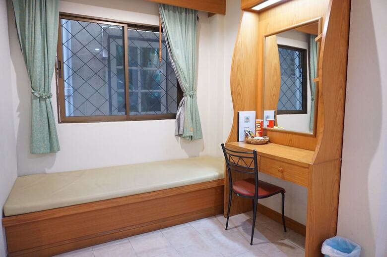 Hostal Andaman Sea Guesthouse