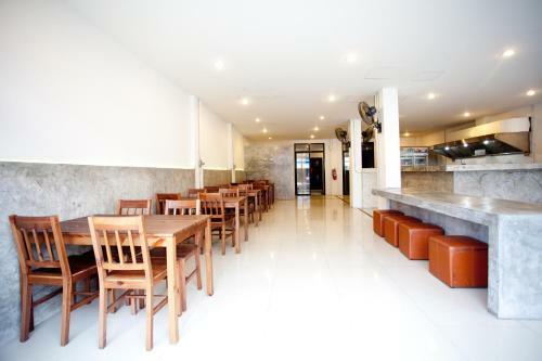 Chill Patong Hotel