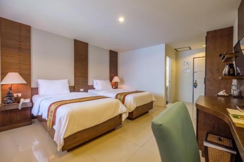 Dolphin Hotel Phuket