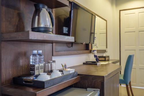 Dolphin Hotel Phuket