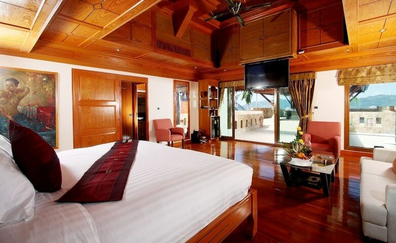 Reuan Thai Villa