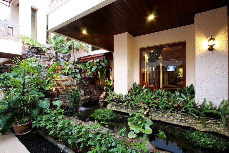 Reuan Thai Villa