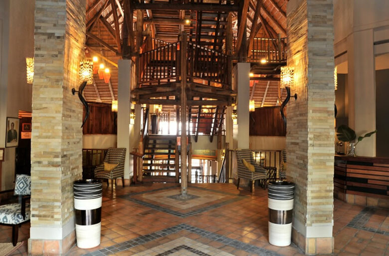 Hotel Victoria Falls Safari Lodge