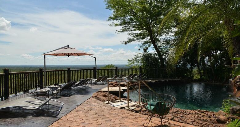 Hotel Victoria Falls Safari Suites