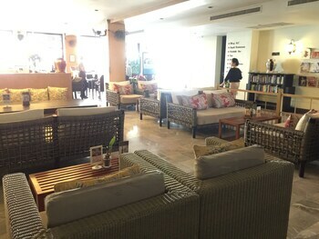 Hotel Sawaddi Patong Resort & Spa