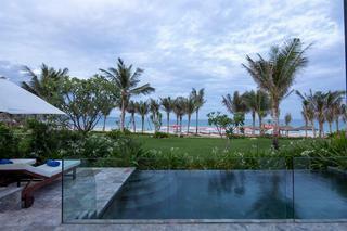 Hotel Cam Ranh Riviera Beach Resort & Spa