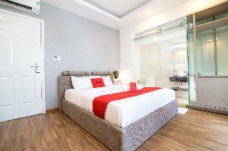Hotel Reddoorz Plus Near Saigon Train Station
