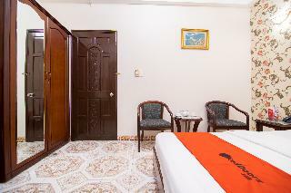 Hotel Reddoorz Plus Near Nowzone Plaza