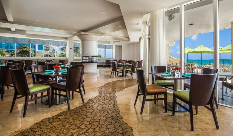 Hotel Doubletree Ocean Point Resort & Spa