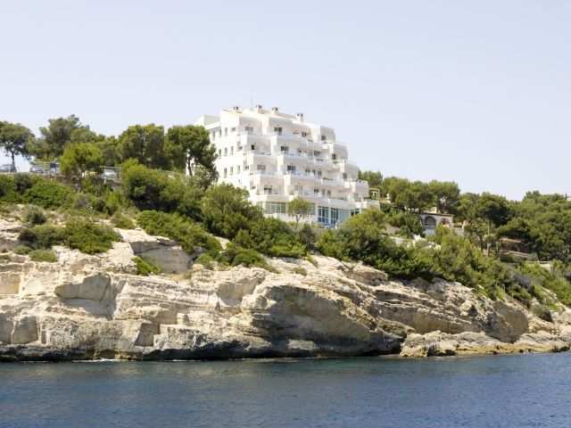 Globales Apartamentos Cala Vi�as Only Adults +16