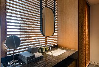 Chicland Danang  Beach Hotel