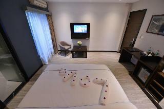 Hanoi Emerald Waters Hotel Trendy