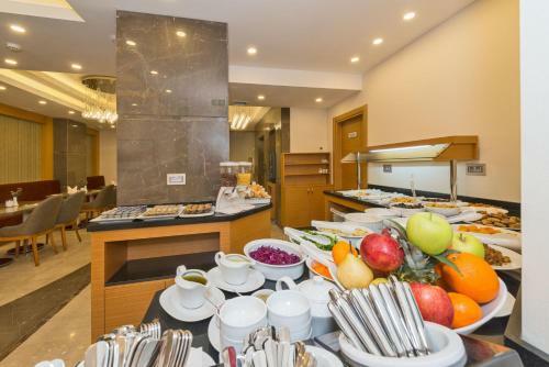 Apartamentos Bisetun Hotel