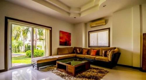 Orchid Palm 2 Soi 102 Pool Villa