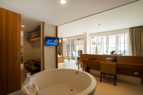 Hotel G Hua Hin Resort & Mall