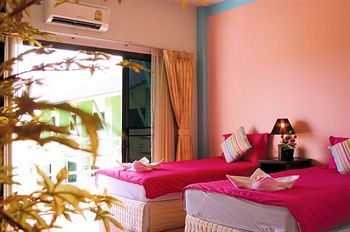 Hostal J Guesthouse