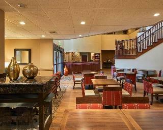 Hotel Comfort Suites Near Penn State