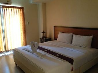 Rayong Lanna Hotel