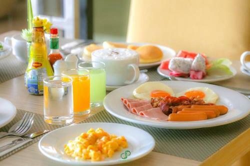 Crystal Jade Hotel And Service Apartment
