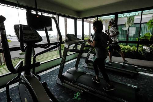 Crystal Jade Hotel And Service Apartment
