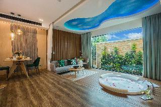 Hotel Pool Suite Chiang Mai