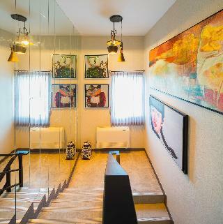 Hotel Chala Number 2 Art And Gallery House