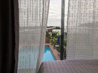 Hotel Bluemoon Riverside Resort Ubon Ratchathani