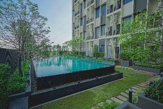 Q-box Hotel Bangkok Blossom