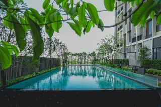 Q-box Hotel Bangkok Blossom