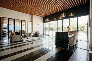 Q-box Hotel Bangkok Blossom