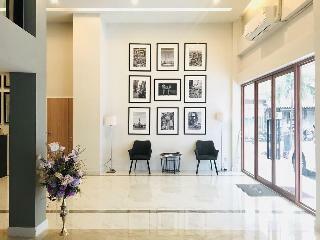 Metro Hotel