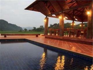 Hotel Manee Dheva Resort & Spa