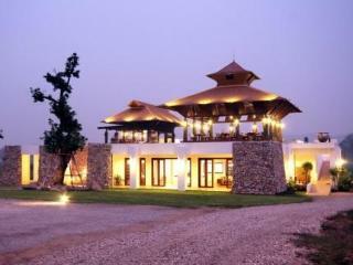 Hotel Manee Dheva Resort & Spa