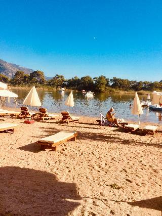Hotel Green Pine Beach & Bungalows Luxury Concept