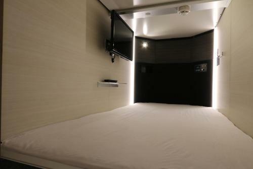 Cabin Capsule Hotel J Ship Osaka Namba