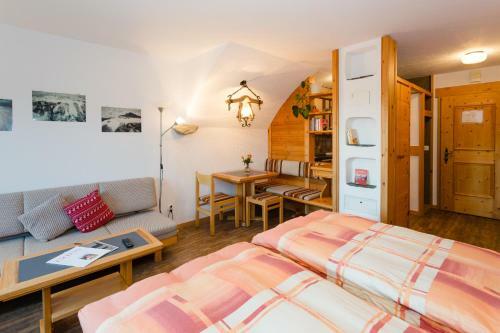 Hostal Hotel Pension S�som Surlej