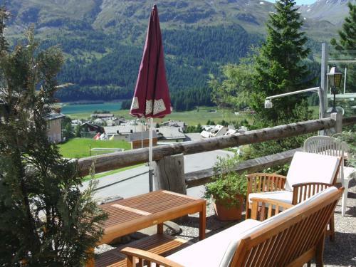 Hostal Hotel Pension S�som Surlej
