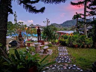 Hotel Fullmoon House Resort