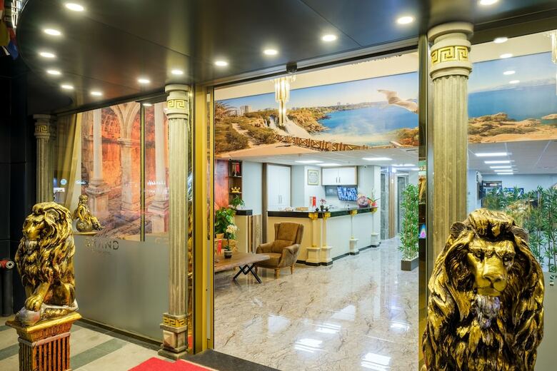 Grand Gulluk Hotel