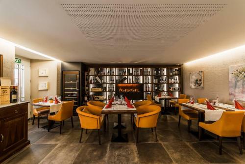Hostal Caffe Semadeni Garni