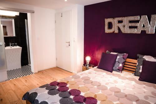 Bed & Breakfast 7e Art