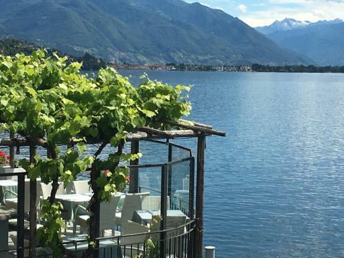 Hotel Ristorante Posta Al Lago
