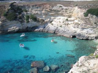 Villa Bed & Boat