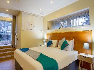 Oyo Eastbank Hotel