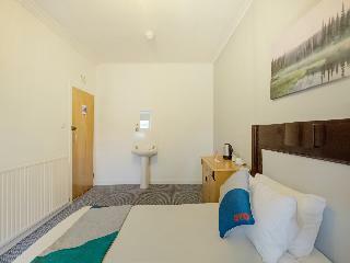 Oyo Eastbank Hotel